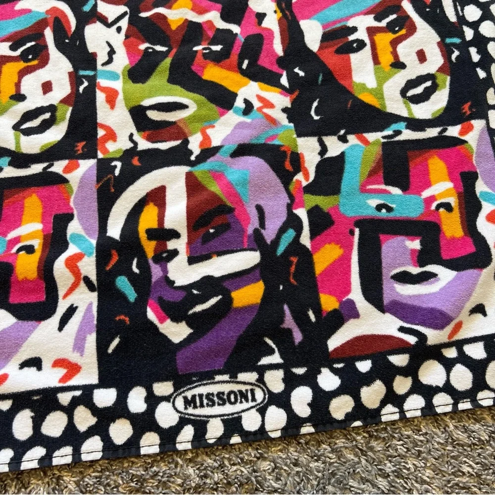 Missoni‎ Pelin Guven Vintage Pop Art Faces Pattern Bath Towel